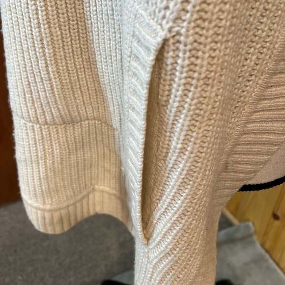 UGG Raelynn Cream Heather Knit Turtleneck Sweater Sz-M - Picture 7 of 12